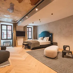 H5 Grauer Baer & , Innsbruck Österrike