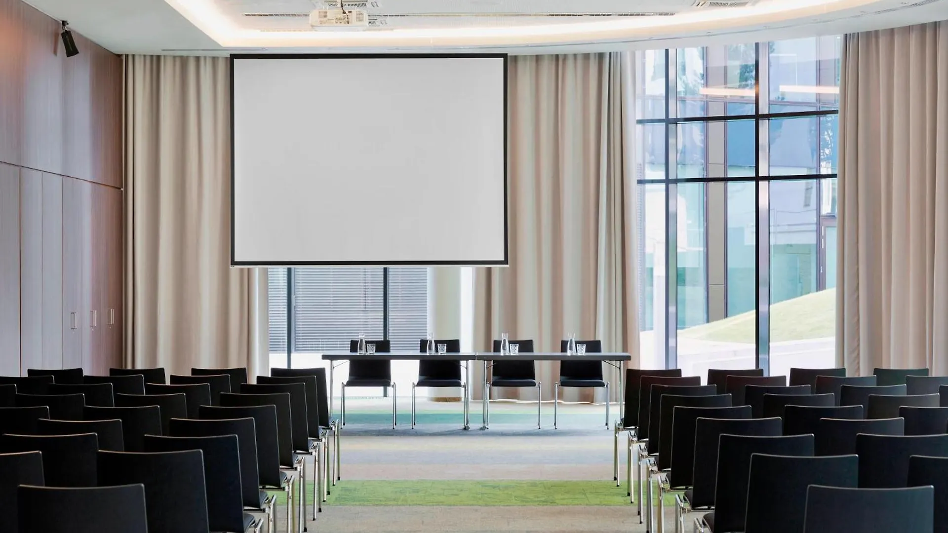 Courtyard By Marriott Vienna Prater/Messe Hotel